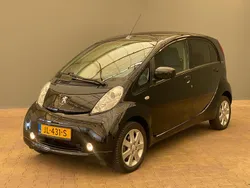 Zwart Gebruikt 2016 Peugeot iON Active Hatchback | € 4.900