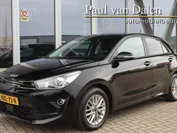 Zwart Gebruikt 2022 Kia Rio Hatchback | € 16.315 (Eerlijke prijs)