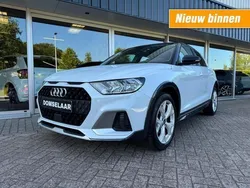Wit Gebruikt 2023 Audi A1 Advanced Hatchback | € 26.945 (Eerlijke prijs)