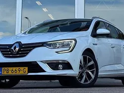 Wit Gebruikt 2017 Renault Mégane GrandTour Bose Edition Stationwagen | € 9.494 (Eerlijke prijs)