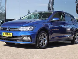 Blauw, metallic lak Gebruikt 2021 VW Polo R-line Hatchback | € 15.900 (Goede deal)
