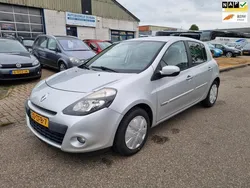 Grijs Gebruikt 2012 Renault Clio IV Authentique Hatchback | € 1.999 (Iets duurder)