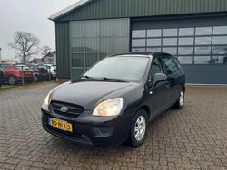 Zwart Gebruikt 2009 Kia Carens MPV | € 3.295 (Duur)