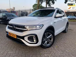 Wit Gebruikt 2023 VW T-Roc R-line SUV | € 33.995 (Eerlijke prijs)