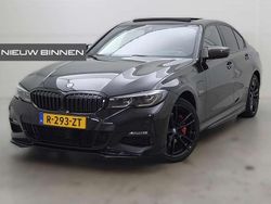 Zwart Gebruikt 2022 BMW 330e M Sport Sedan | € 34.940 (Goede deal)