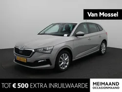 Grijs Gebruikt 2021 Skoda Scala Ambition Hatchback | € 14.400 (Eerlijke prijs)