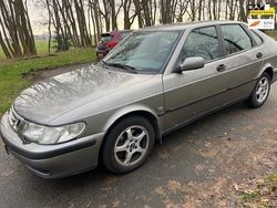 Grijs Gebruikt 2002 Saab 9-3 Hatchback | € 1.275
