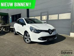 Wit Gebruikt 2016 Renault Clio GrandTour Night&Day Stationwagen | € 7.150 (Eerlijke prijs)