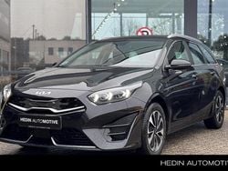Zwart Gebruikt 2023 Kia Ceed Hatchback | € 26.745 (Eerlijke prijs)