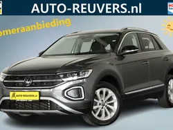 Grijs Gebruikt 2023 VW T-Roc Style SUV | € 26.900 (Goede deal)