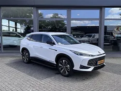 Wit Gebruikt 2025 MG HS Luxury SUV | € 40.950