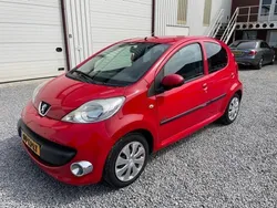 Rood Gebruikt 2006 Peugeot 107 Hatchback | € 3.895 (Duur)