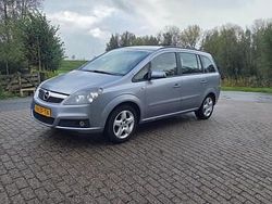 Grijs Gebruikt 2008 Opel Zafira MPV | € 1.450 (Eerlijke prijs)
