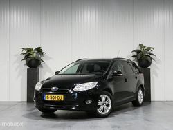 Zwart Gebruikt 2011 Ford Focus Titanium Stationwagen | € 3.499 (Iets duurder)