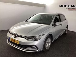Grijs Gebruikt 2022 VW Golf VIII Life Hatchback | € 18.400 (Goede deal)