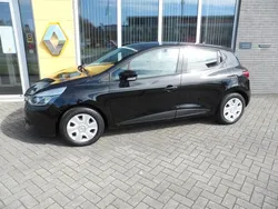 Zwart Gebruikt 2016 Renault Clio IV Expression+ Hatchback | € 8.900