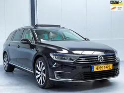 Zwart Gebruikt 2015 VW Passat Highline Stationwagen | € 12.500 (Eerlijke prijs)