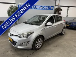 Grijs Gebruikt 2014 Hyundai i20 Hatchback | € 6.995 (Eerlijke prijs)