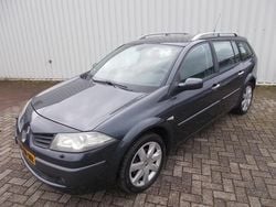 Grijs Gebruikt 2007 Renault Mégane GrandTour Stationwagen | € 2.495 (Iets duurder)