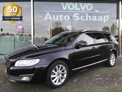 Zwart (metallic) Gebruikt 2015 Volvo V70 Inscription Stationwagen | € 18.900 (Eerlijke prijs)