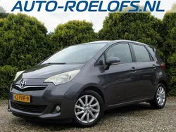 Grijs Gebruikt 2011 Toyota Verso-S MPV | € 9.390 (Eerlijke prijs)