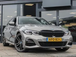 Grijs Gebruikt 2022 BMW 320 Executive Stationwagen | € 39.990 (Duur)