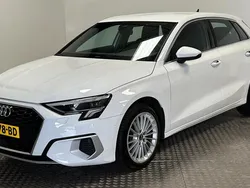 Wit Gebruikt 2020 Audi A3 Sportback e-tron Business Sedan | € 20.999 (Eerlijke prijs)