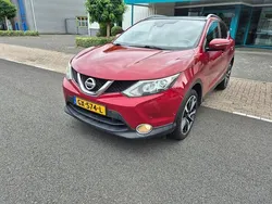 Rood, metallic lak Gebruikt 2014 Nissan Qashqai Tekna SUV | € 8.999 (Goede deal)