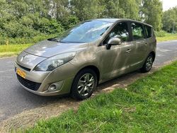 Bruin Gebruikt 2011 Renault Grand Scénic III Expression MPV | € 2.450 (Eerlijke prijs)