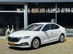 Wit Gebruikt 2021 Skoda Octavia Business Line Hatchback | € 18.450 (Eerlijke prijs)