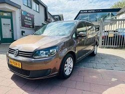 Bruin Gebruikt 2011 VW Touran Comfortline MPV | € 3.999 (Eerlijke prijs)