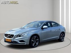Grijs Gebruikt 2013 Volvo S60 R-Design Sedan | € 12.749 (Eerlijke prijs)