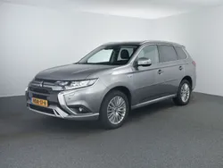 Grijs Gebruikt 2019 Mitsubishi Outlander Intense SUV | € 22.945 (Goede deal)