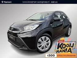 Zwart Nieuw 2025 Toyota Aygo Play Hatchback | € 20.845 (Goede deal)