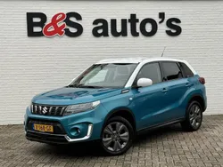 Blauw, metallic lak Gebruikt 2023 Suzuki Vitara SUV | € 25.700 (Eerlijke prijs)