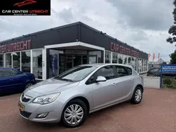 Grijs, metallic lak Gebruikt 2011 Opel Astra Edition Hatchback | € 6.949 (Eerlijke prijs)