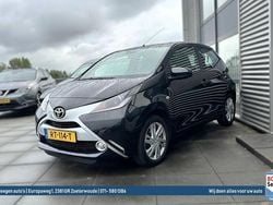 Zwart Gebruikt 2017 Toyota Aygo X-clusiv Hatchback | € 8.950 (Eerlijke prijs)