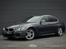 Grijs Gebruikt 2016 BMW 330 Executive Sedan | € 15.500 (Eerlijke prijs)
