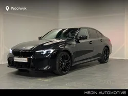 Zwart Gebruikt 2024 BMW 330e Shadowline Sedan | € 45.880 (Eerlijke prijs)