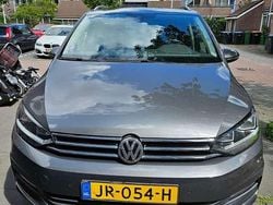 Grijs Gebruikt 2016 VW Touran Highline MPV | € 12.950 (Goede deal)