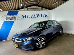 Blauw, metallic lak Gebruikt 2021 Mercedes A180 Business Hatchback | € 24.950 (Goede deal)