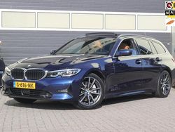 Blauw Gebruikt 2019 BMW 330 Executive Stationwagen | € 26.800 (Eerlijke prijs)