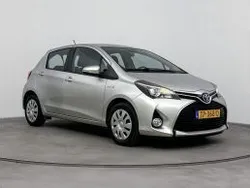 Grijs Gebruikt 2016 Toyota Yaris Limited Hatchback | € 12.345 (Eerlijke prijs)