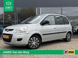 Grijs Gebruikt 2009 Hyundai Matrix Dynamiq MPV | € 3.750