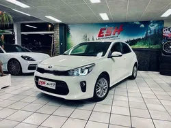 Wit Gebruikt 2017 Kia Rio Sedan | € 11.500 (Eerlijke prijs)