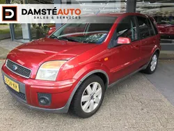 Rood Gebruikt 2006 Ford Fusion Futura MPV | € 3.950 (Duur)