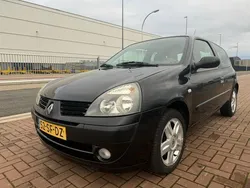 Zwart Gebruikt 2005 Renault Clio II Stationwagen | € 1.650 (Goede deal)