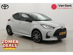 Grijs Gebruikt 2023 Toyota Yaris Sport Hatchback | € 27.999 (Eerlijke prijs)