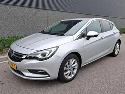 Grijs Gebruikt 2018 Opel Astra Innovation Hatchback | € 9.750 (Super prijs)