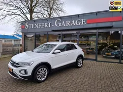 Wit Gebruikt 2022 VW T-Roc Style SUV | € 30.900 (Eerlijke prijs)